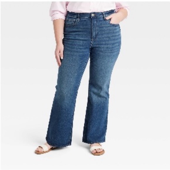 Women's High-Rise Flare Jeans - Universal Thread Medium Wash Size 17 - Picture 1 of 7